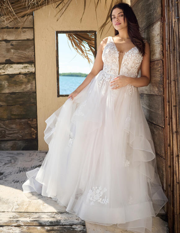 Inverted triangle wedding dress top